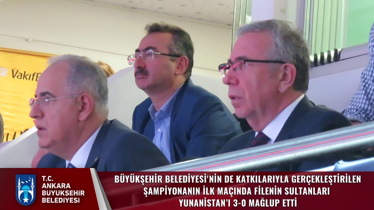 BAŞKAN YAVAŞ “2019 CEV AVRUPA KADINLAR VOLEYBOL ŞAMPİYONASI”NIN İLK MAÇINDA SALONDAKİ YERİNİ ALDI